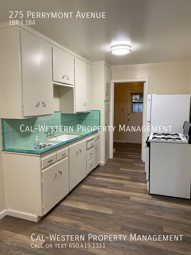 Foto del edificio - 275 Perrymont Ave