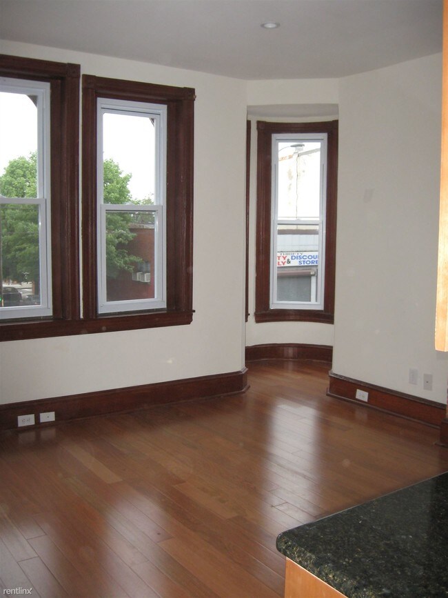 Building Photo - 2739 W Girard Ave