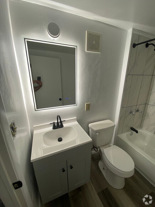 Northside Apartments for Rent with a Yard Syracuse, NY 1 Rentals