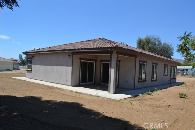 Foto del edificio - 22267 Mountain Ave