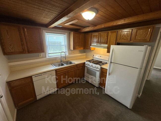 Foto del edificio - 3721 NE 43rd Terrace
