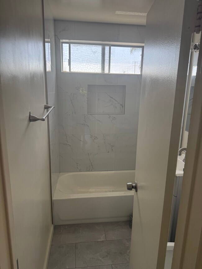 Foto del edificio - 15116 Studebaker Rd