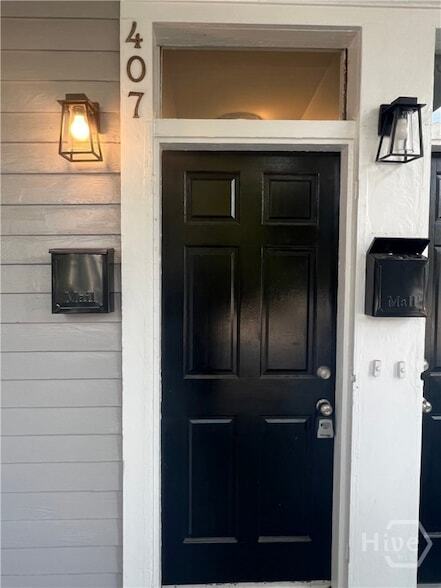 Foto del edificio - 407 E Duffy St