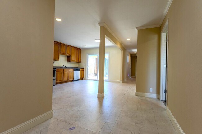 Foto del edificio - 6522 Maywood Ln