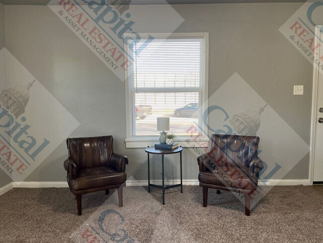 Building Photo - Cozy 2 Bedroom