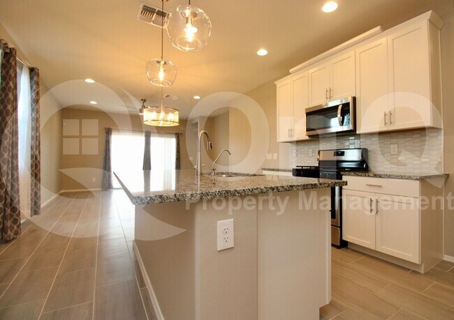 Foto del edificio - 12250 N Fulton Ave