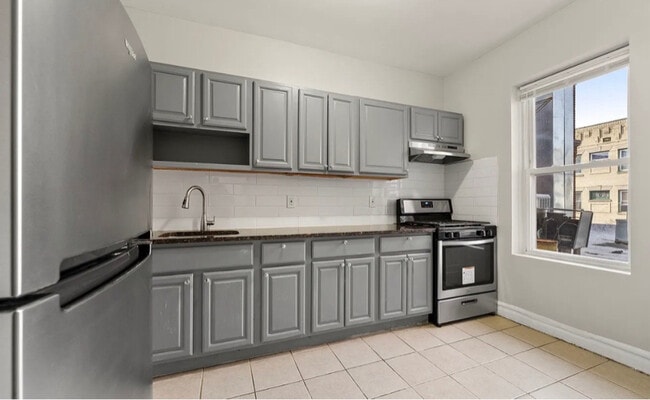 Building Photo - 210 Springdale Ave