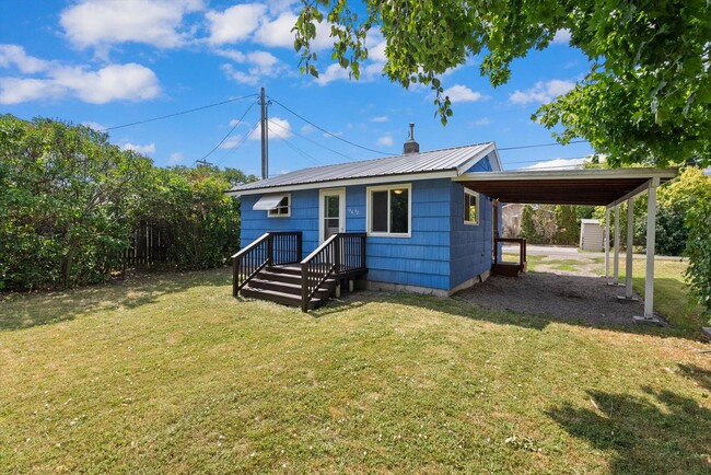 Building Photo - Charming 1-Bedroom Cottage in Downtown Kal...