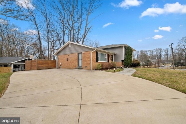 Photo - 7845 Brompton St House