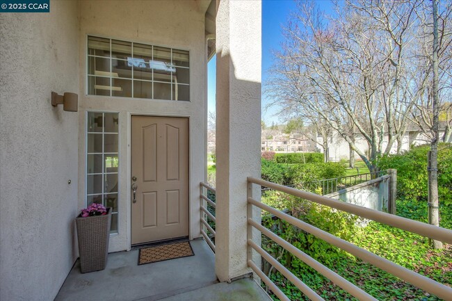 Foto del edificio - 5070 E Lakeshore Dr