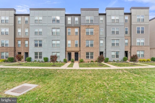 Building Photo - 10445 Ratcliffe Trl