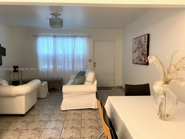 Foto del edificio - 2131 Arthur St