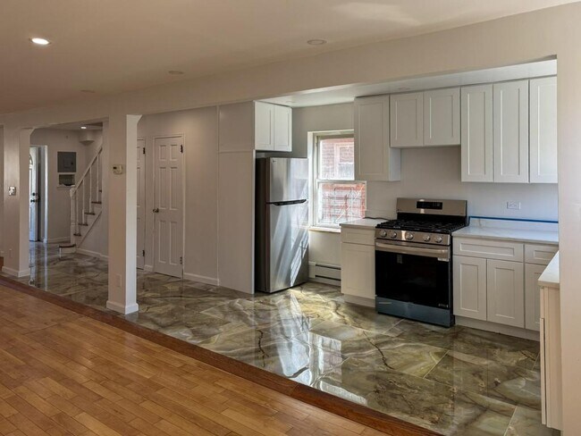 Foto del edificio - 1824 Rockaway Pkwy