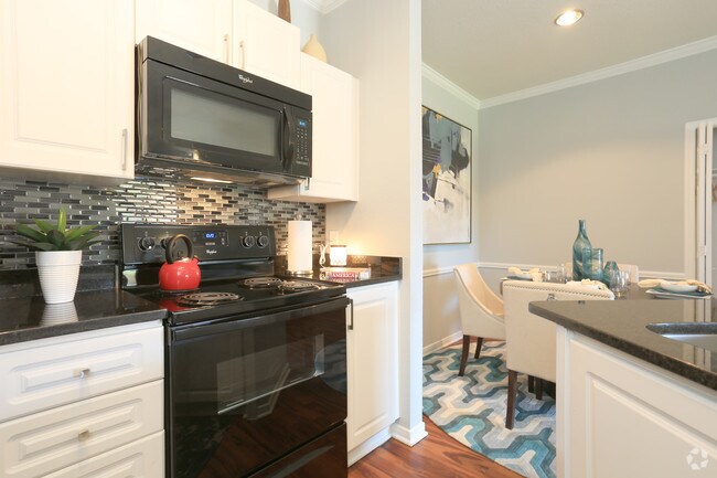 Interior Photo - Coventry at Cityview Apartments
