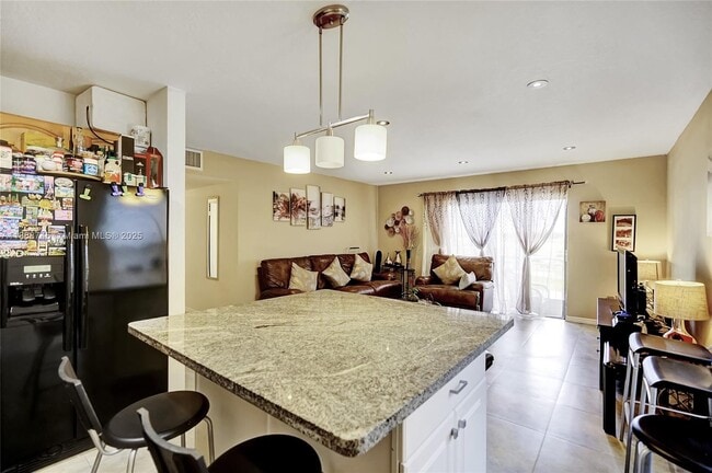Foto del edificio - 505 S Pine Island Rd
