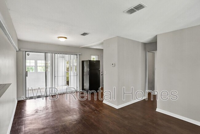 Foto del edificio - 2328 Wilmont Ave