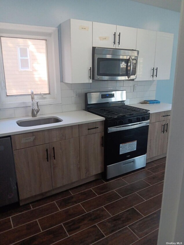 2741 Gifford Ave, The Bronx, NY 10465 House Rental in The Bronx, NY