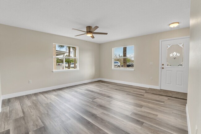 Foto del edificio - Royal Villas Townhomes