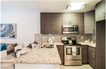 Building Photo - 833 SW 13th Ct