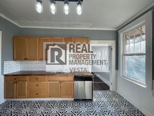 Foto del edificio - 2694 Cherokee Ave