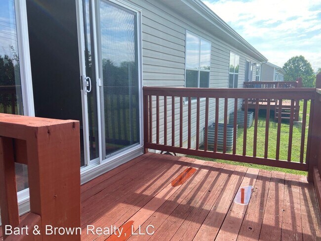 Building Photo - 3 br, 2 bath House - 541 Van Buren Rd.
