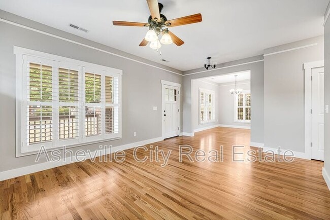 Building Photo - 102 Estelle Park Dr