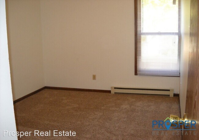 Building Photo - 2 br, 1 bath Apartment - 601 Colfax Street