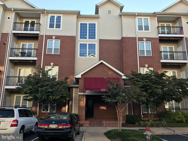 Foto del edificio - 1571 Spring Gate Dr.