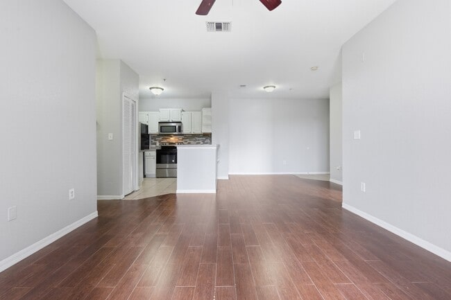 Building Photo - 5507 Legacy Crescent Pl