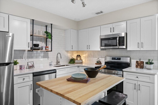 Building Photo - Concord Place Apartments