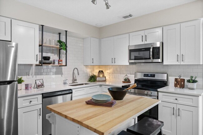 Foto del edificio - Concord Place Apartments