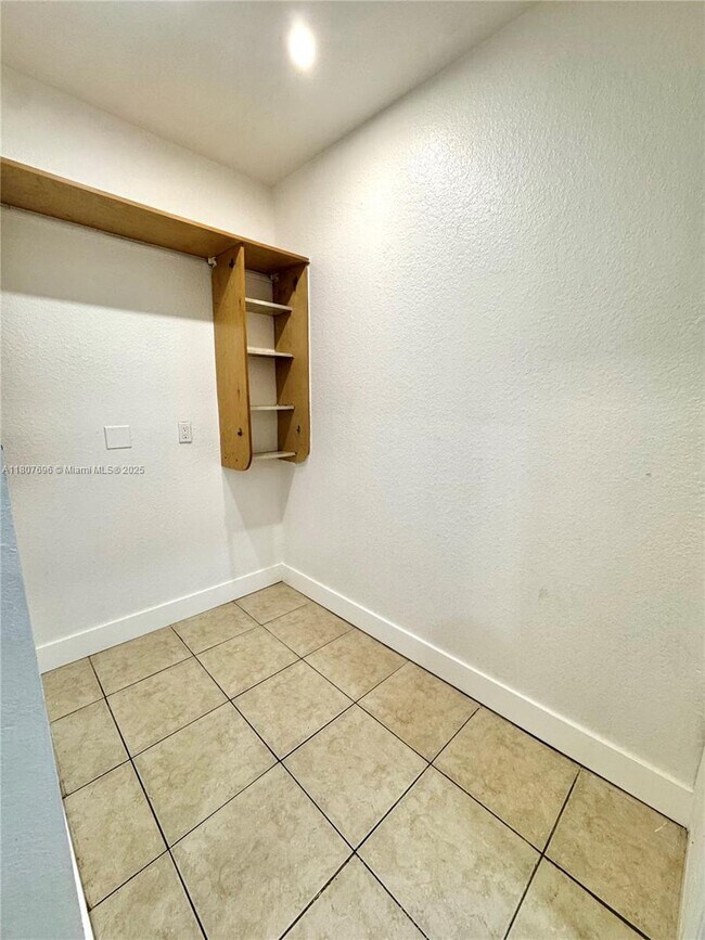 Foto del edificio - 1021 NW 3rd St