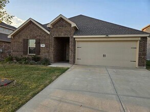 Building Photo - 903 Emerald Gate Dr