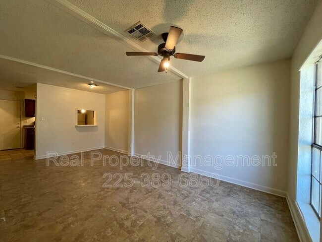 Foto del edificio - 750 Hospital Rd