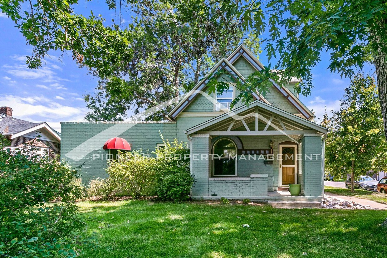 Foto principal - Charming 1890 Victorian Duplex with Mature...