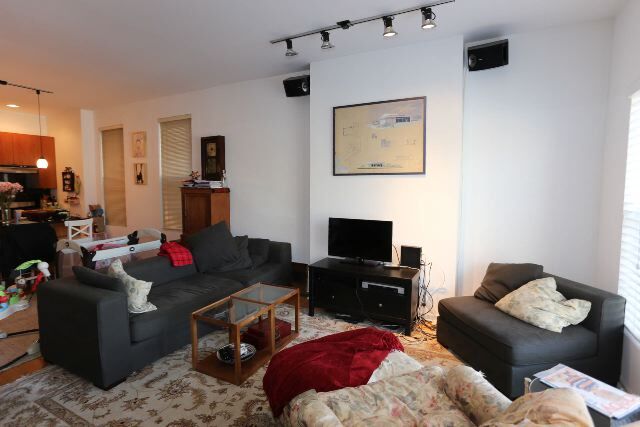 Foto del edificio - 1407 N Wicker Park Ave