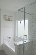 Building Photo - 10313 Cascade Range Ln