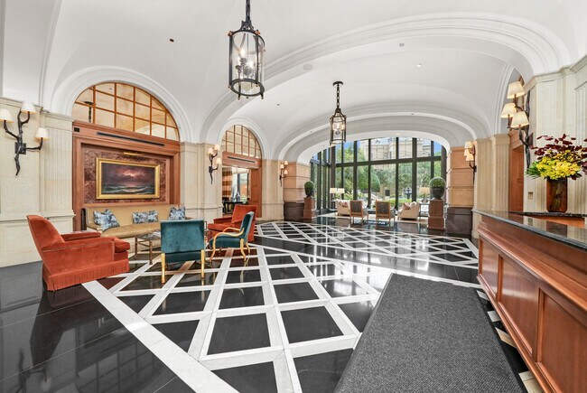 Foto del edificio - 2550 N Lakeview Ave