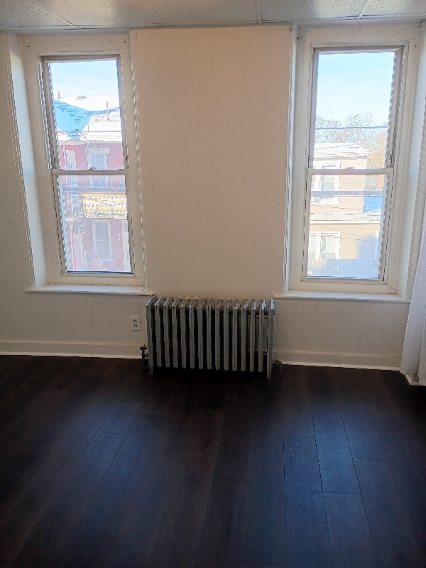 Building Photo - 406 N 4th St