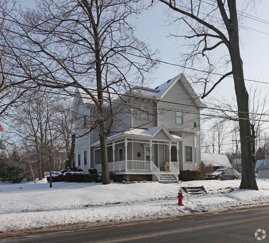 Primary Photo - 197 Main St