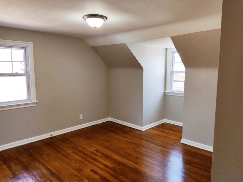 1516 Wilmar Rd Cleveland Heights, OH 44121 – photo 3
