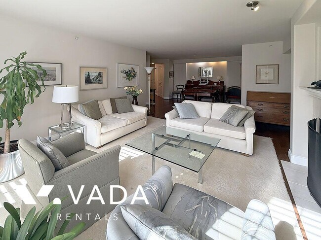 Building Photo - Balmoral 2 BR APT Rental 107-5615 Hampton Pl Vancouver: VADA