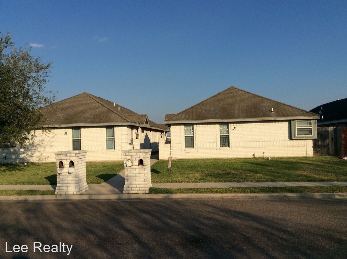 Foto principal - 2212 Dahlia St