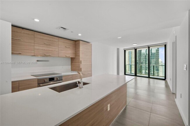 Foto del edificio - 1300 S Miami Ave