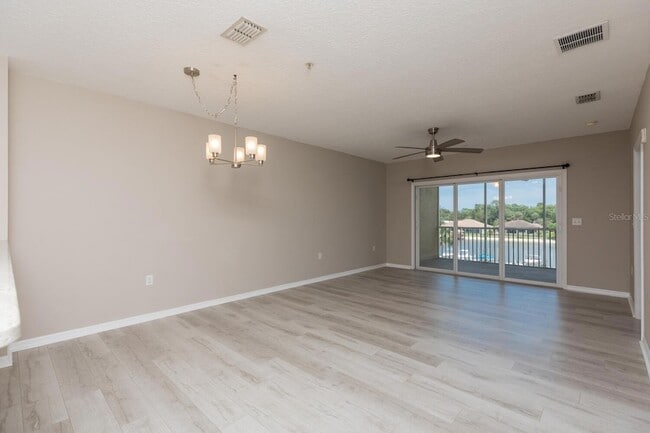 Building Photo - 600 Canopy Walk Ln