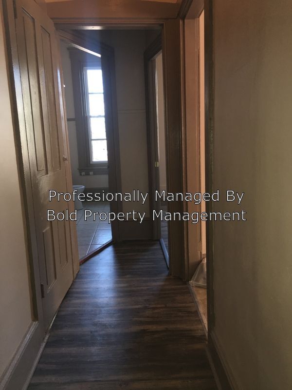 Foto del edificio - Recently renovated 1 Bedroom Apt.