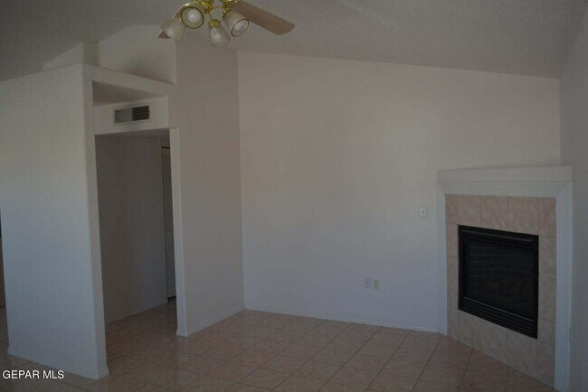 Building Photo - 10044 Wapiti St