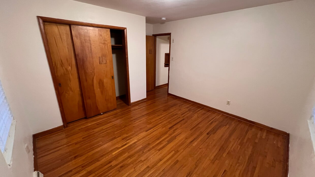 611 Cherry St, Jefferson City, MO 65101 - 611 Cherry St Jefferson City, MO  65101 | Apartments.com, image size:1240x698