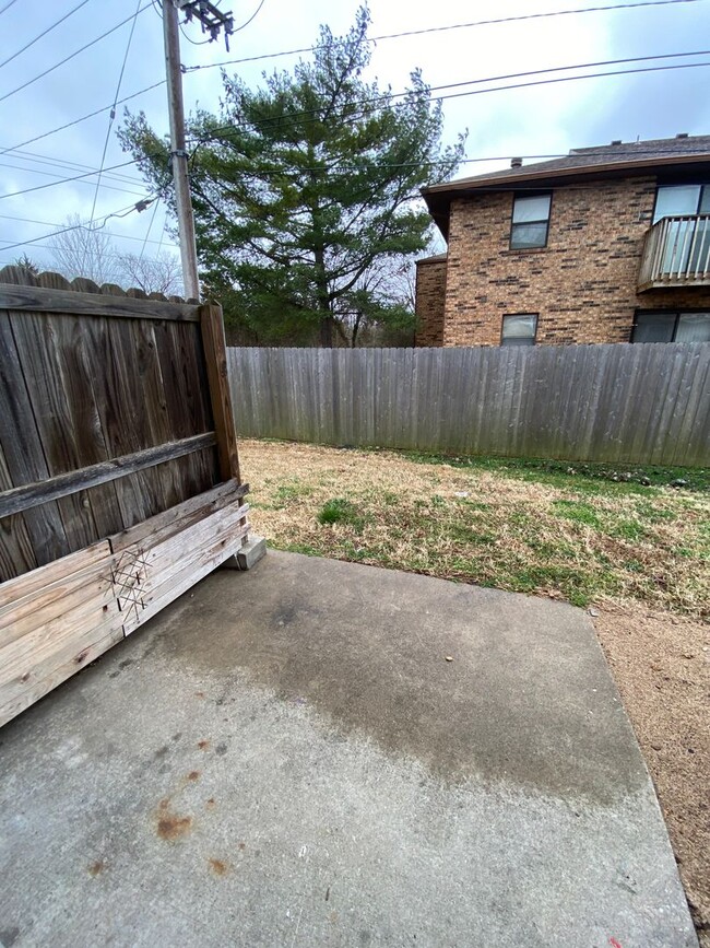Foto del edificio - 2 bedroom 1.5 bath Townhome in a great loc...