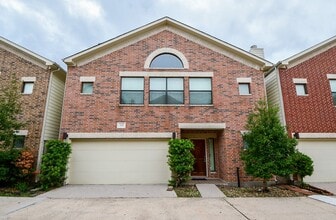 Building Photo - 3715 Main Plaza Dr